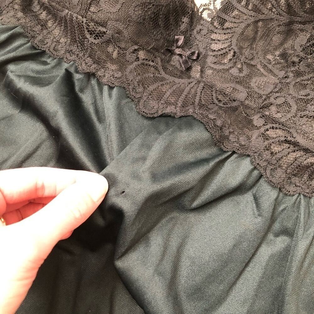 Vintage Olga nylon and lace nightgown - Picture 7 of 8